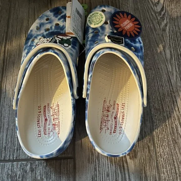 Levi's x Crocs Classic Clog Men's Size 12 Women’s 14 New, Limited Edition READ - Picture 3 of 7